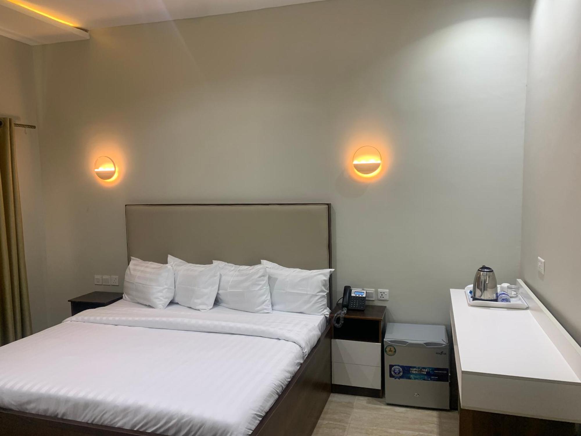 Greywood Hotel And Apartments Ikeja Exterior foto