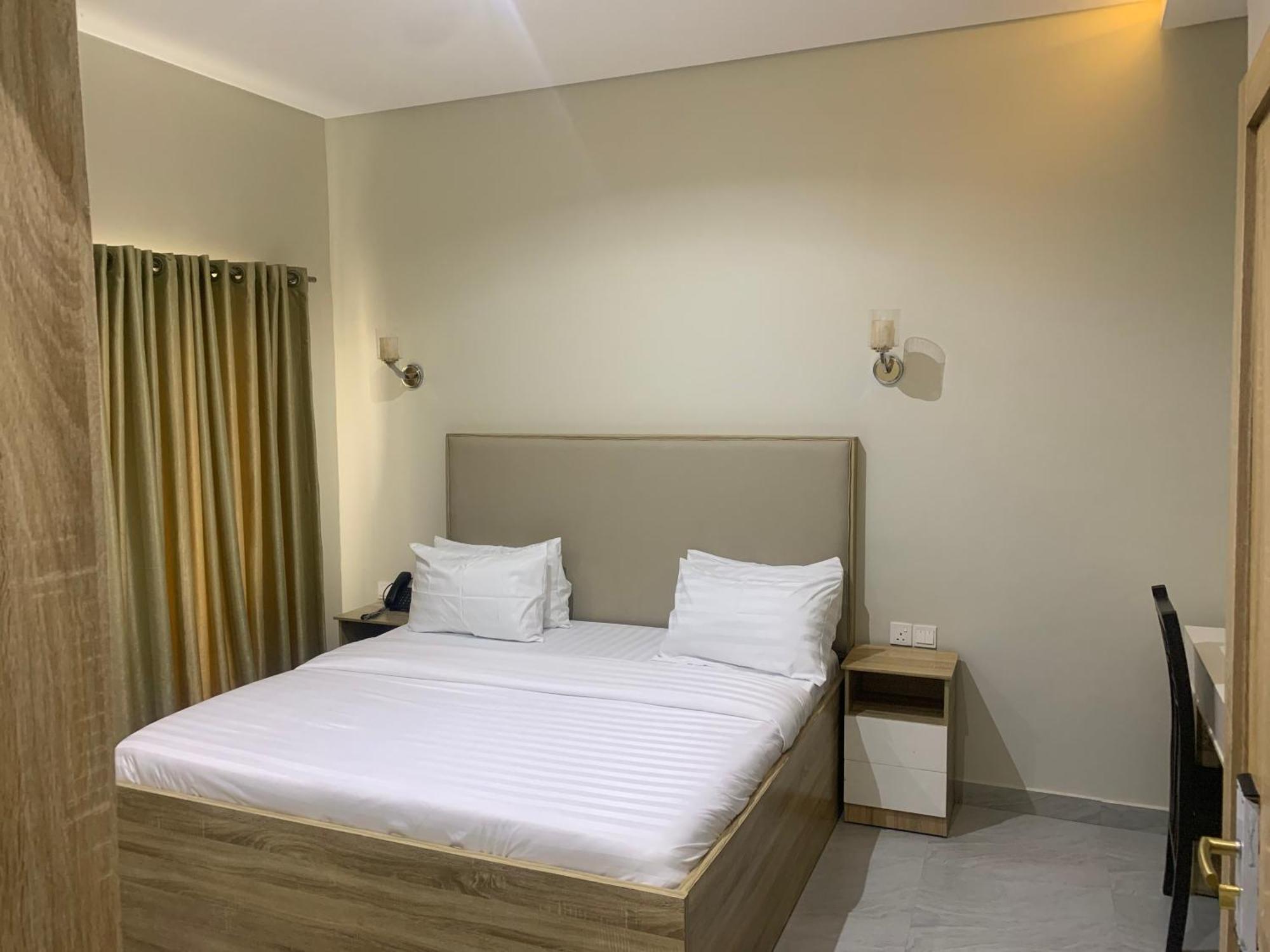Greywood Hotel And Apartments Ikeja Exterior foto